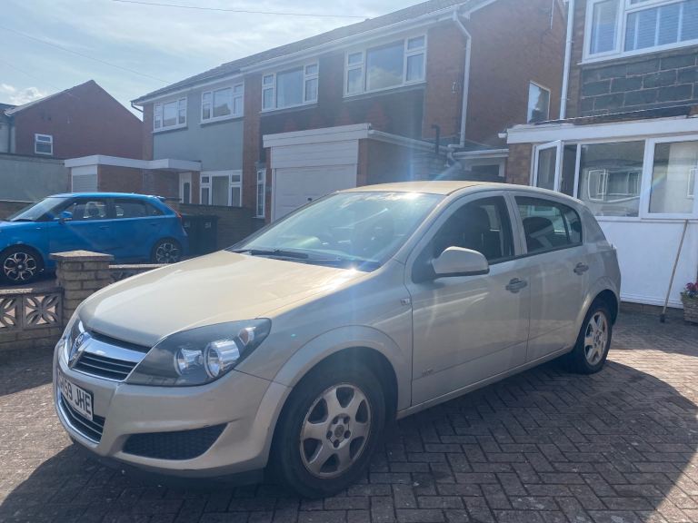 Vauxhall, ASTRA, Hatchback, 2010, Manual, 1598 (cc), 5 doors