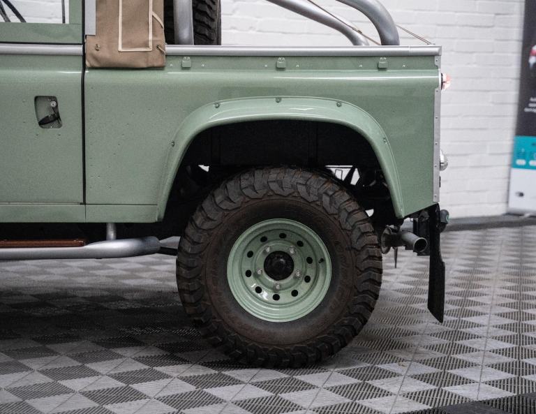 1990 Land Rover Defender 90 2.5 TD5 Pickup 2dr Diesel Manual (120 bhp) Diesel