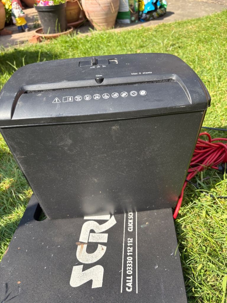 Paper shredder
