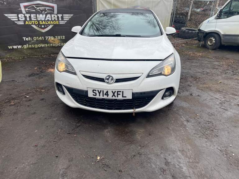 Vauxhall Astra GTC 2.0 CDTI 16v 2014 FOR BREAKING