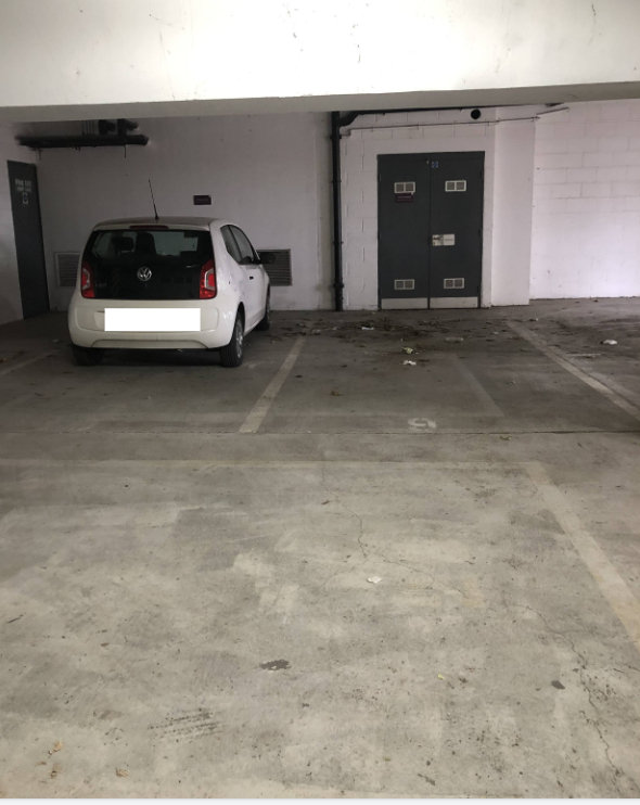 Parking Space 10, Q One Residence