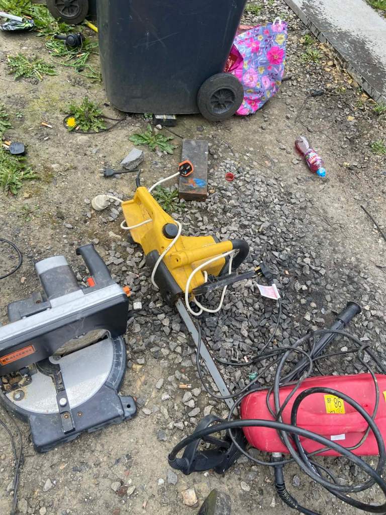 Mitre Saw and Chainsaw Bundle – Power Tools for DIY