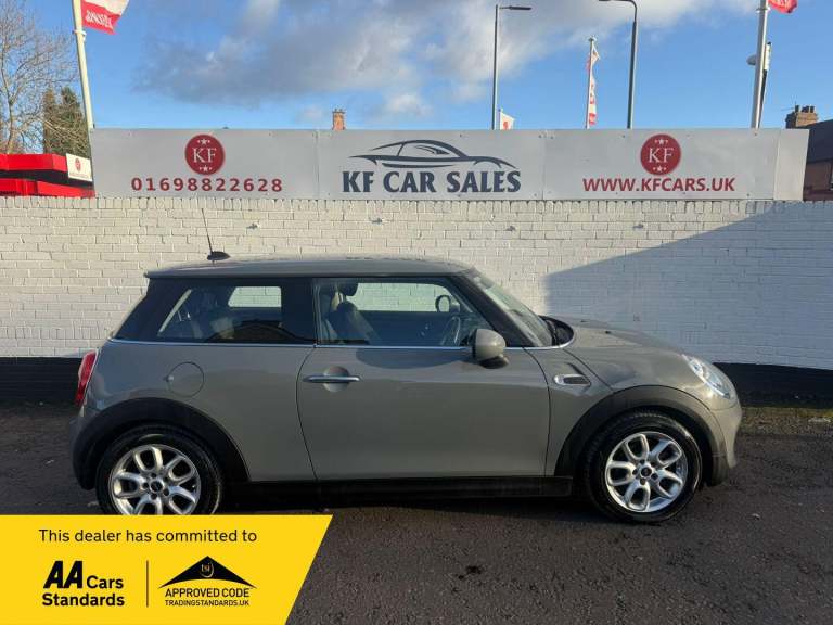 2017 MINI Hatch 1.5 Cooper Euro 6 (s/s) 3dr HATCHBACK Petrol Manual
