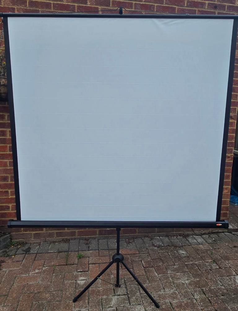 Metroplan Tripod Projector Screen – Great Condition | in Ealing ...