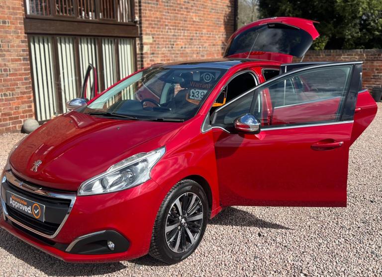 2017 Peugeot 208 1.2 PureTech Allure Premium 5dr HATCHBACK Petrol Manual