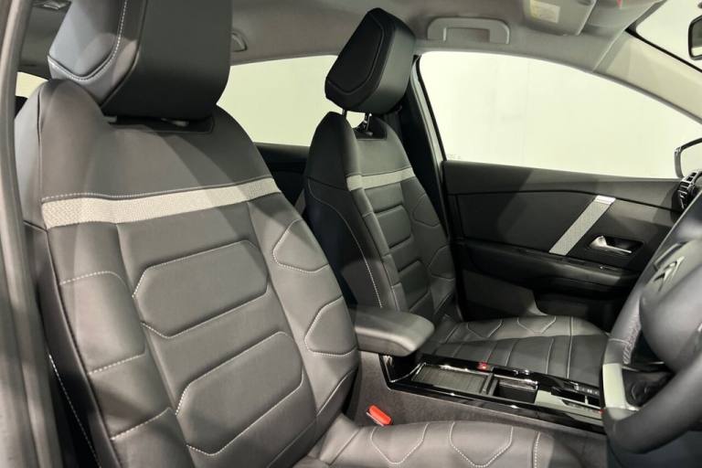 2022 71 CITROEN C4 1.2 PURETECH SHINE PLUS HATCHBACK 5DR PETROL EAT8 EURO 6 (S/S