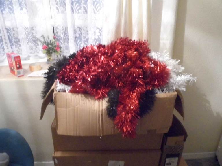 image for large box tinsel