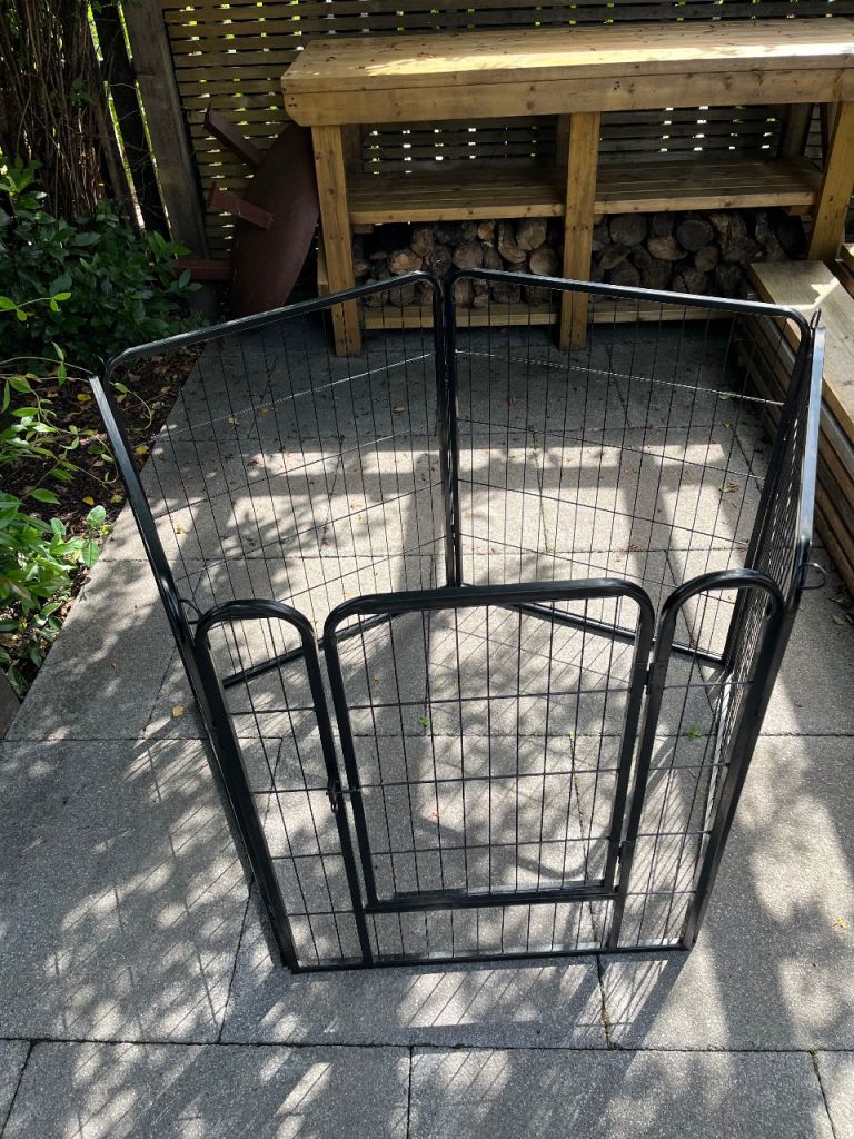 Dog gate panels / playpen 