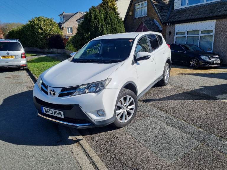 TOYOTA RAV 4 2.2 148 ICON 
