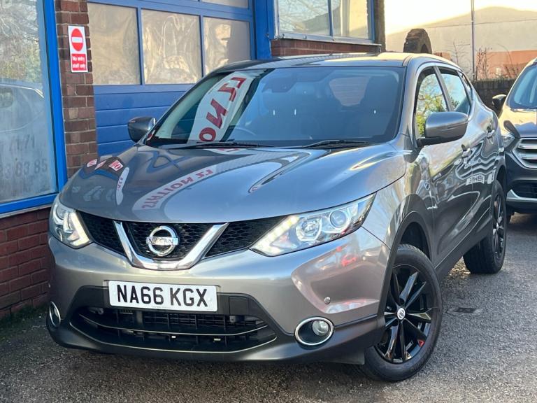 2016 Nissan Qashqai 1.5 dCi Acenta [Smart Vision Pack] 5dr HATCHBACK Diesel Manual