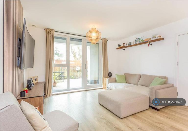 2 bedroom flat in Hawthorne Court, Bournemouth, BH2 (2 bed) (#2721875)