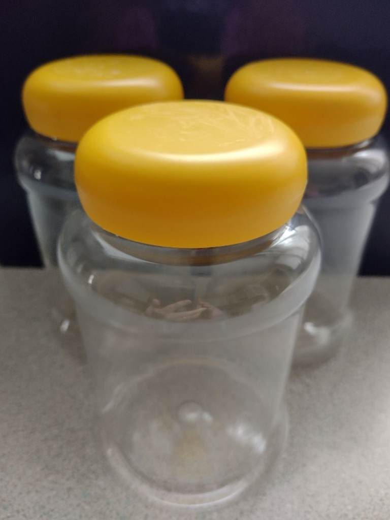 Many uses! Clear Plastic 5 inch  Airtight Jars. £1 for 5 Jars, see the photos & details below.
