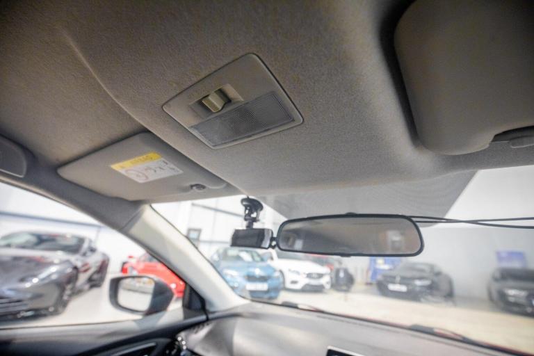 2015 Mazda Mazda2 1.5 75 SE 5dr HATCHBACK PETROL Manual