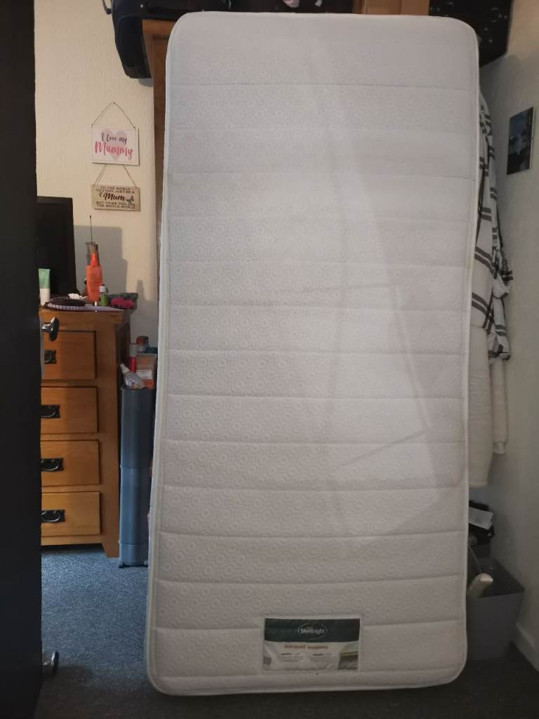 Silent Night Hatfield memory foam Miracoil single matress l 