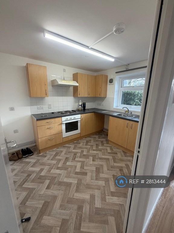1 bedroom flat in Corn Bar, Witney, OX28 (1 bed) (#2813444)