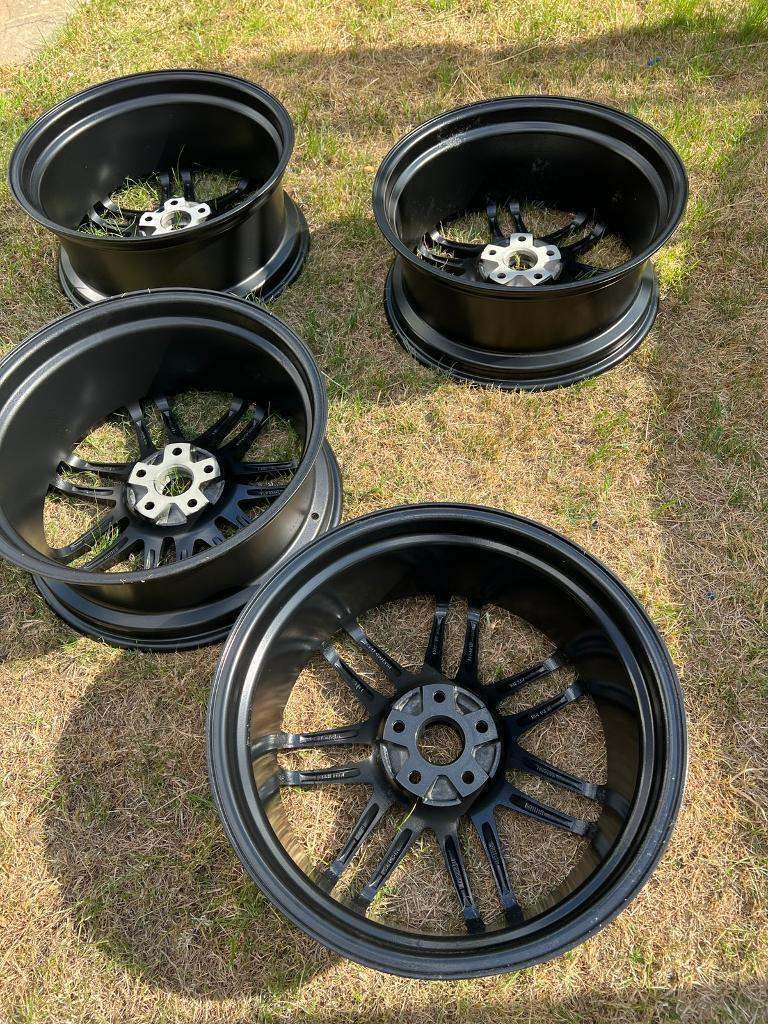 7 spoke Alloy wheels