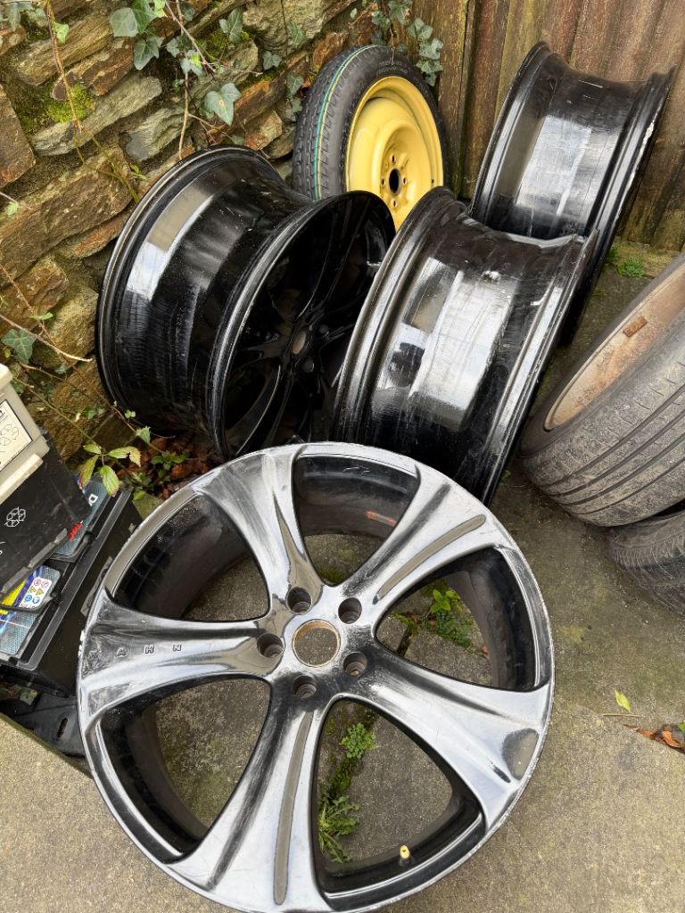 Kahn Range Rover 22 inch alloy wheels 