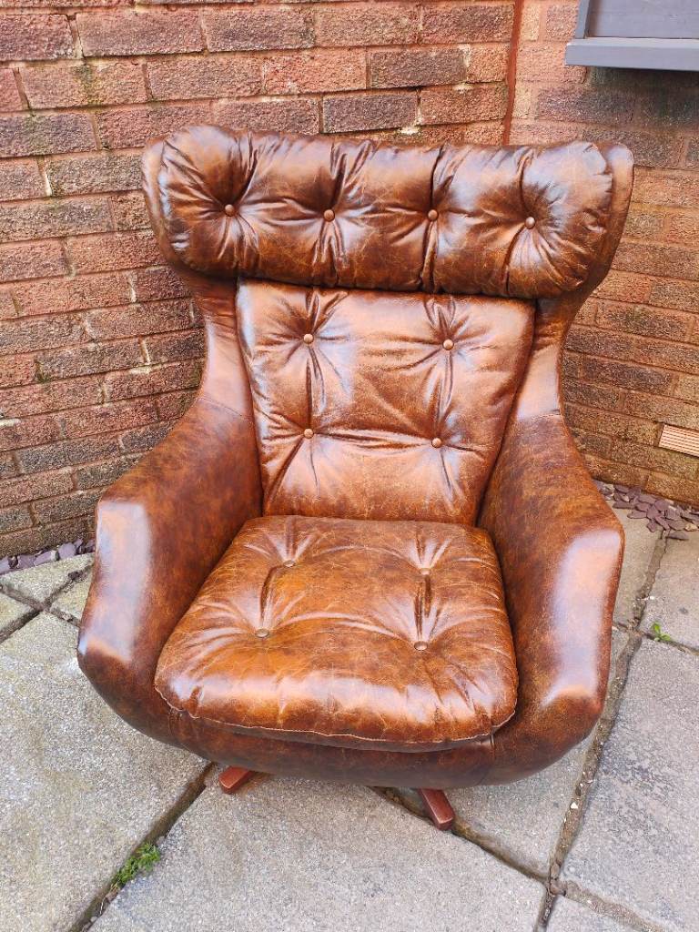 Parker knoll statesman chair 