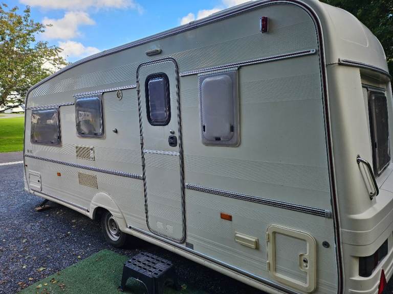Vanroyce 520 etl 3 berth caravan