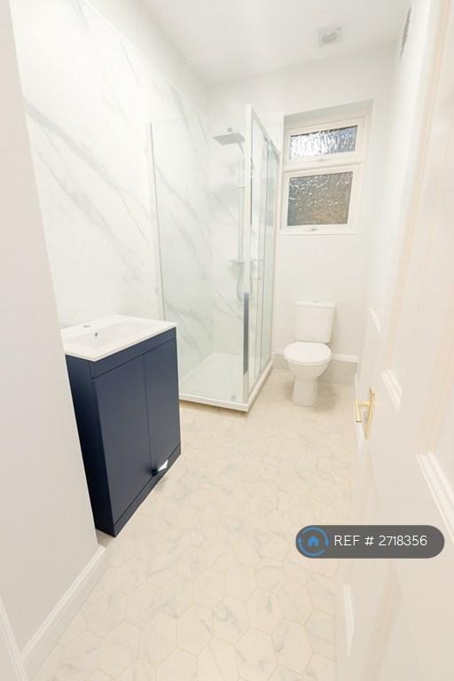 1 bedroom flat in Carter Knowle Road, Sheffield, S7 (1 bed) (#2718356)