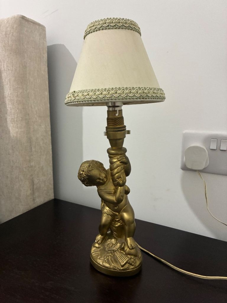 Cherub lamp