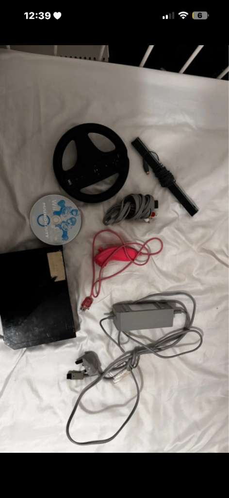 Nintendo Wii Console Bundle – Mario Kart Wii + Wheel