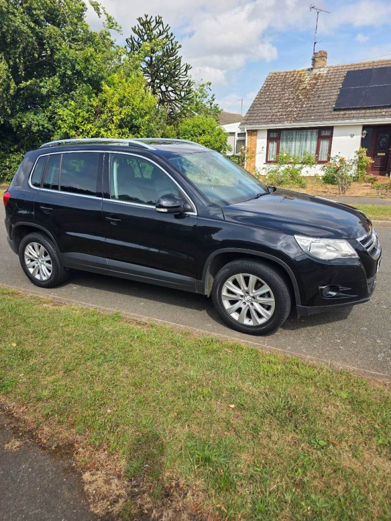 Volkswagen, TIGUAN, Estate, 2010, Manual, 1968 (cc), 5 doorso