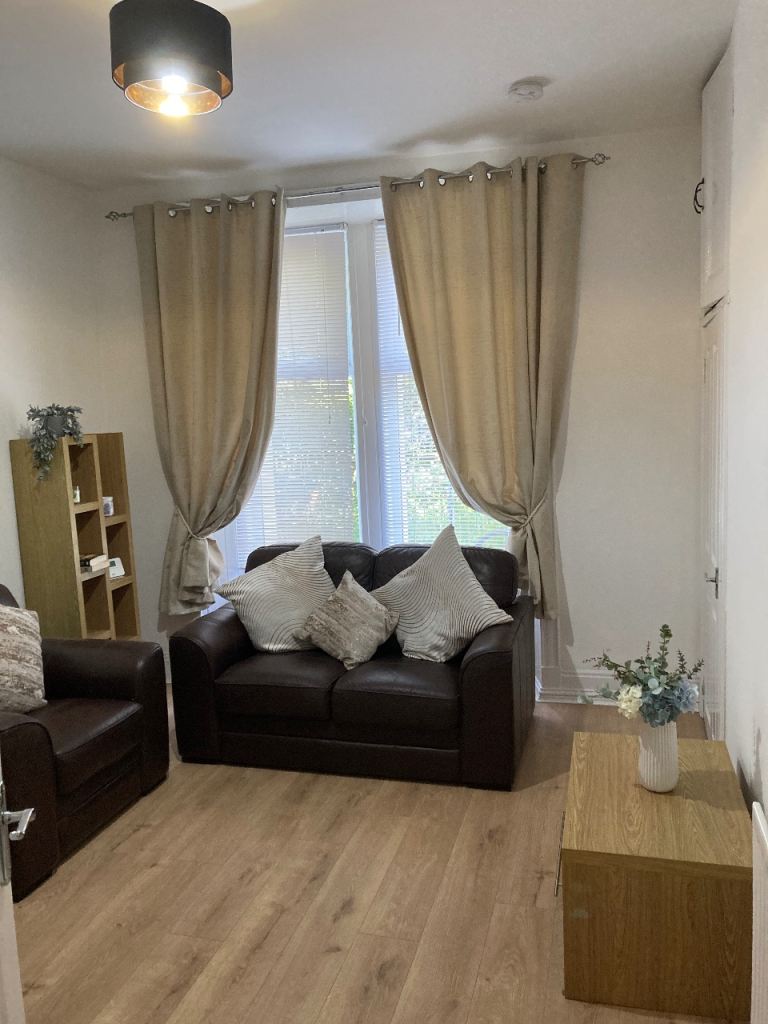 Spacious one bedroom flat