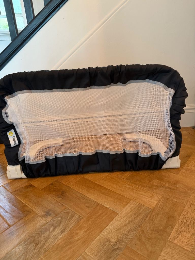 Safety 1st Portable Bed Rail for Toddler Bed – Black & White