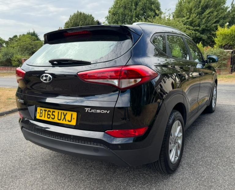 2015 (65) HYUNDAI TUCSON 1.7 CRDi SE BLUEDRIVE LONG MOT FSH 11 STAMPS! STUNNING!