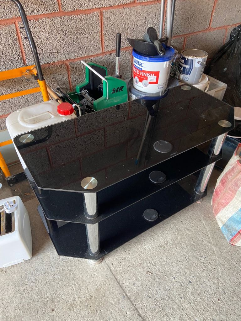 FREE GLASS TV UNIT WITH CABLE CHANNEL