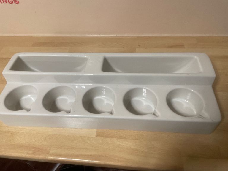 Caravan/Motorhome Cup and plate storage 