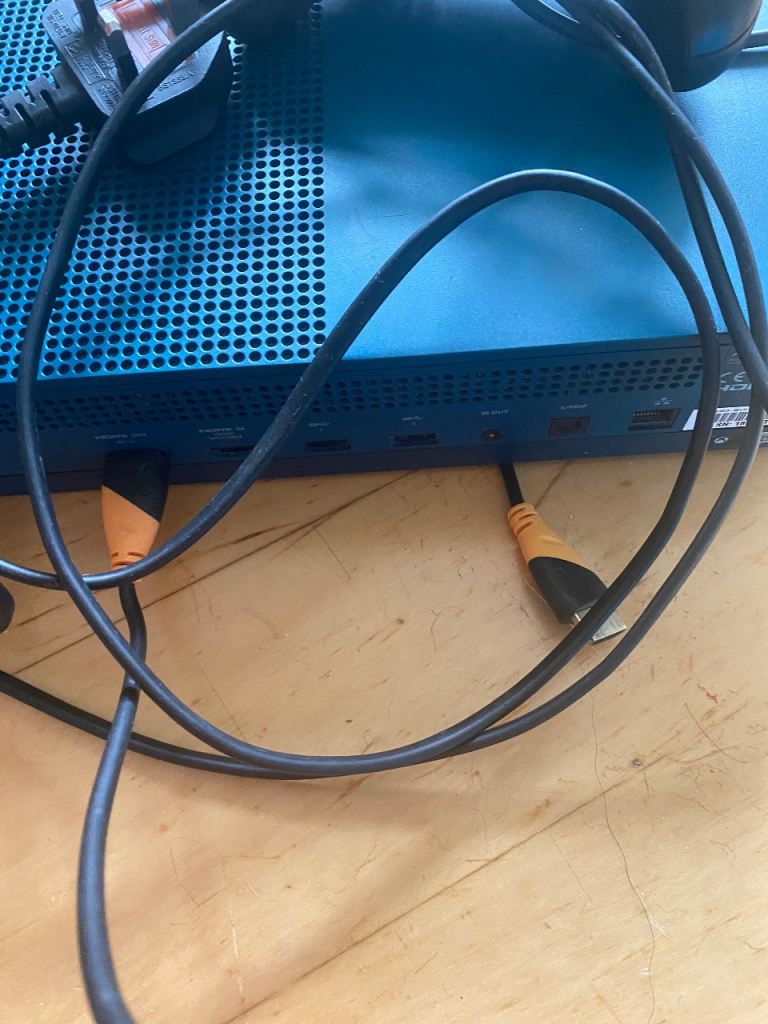 Xbox One S Console (Blue) with Cables 1xcontroller