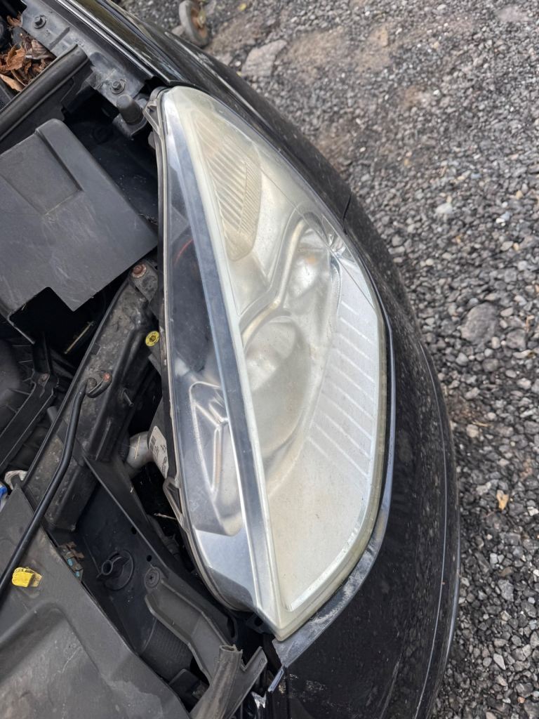 Ford Galaxy Mk3 right headlight