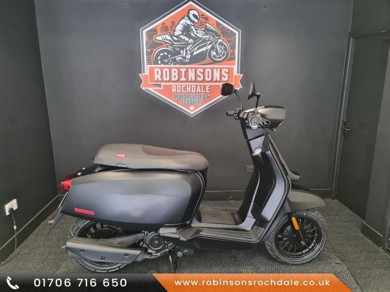 LAMBRETTA V50 SPECIAL E5, learner legal scooter/Moped.