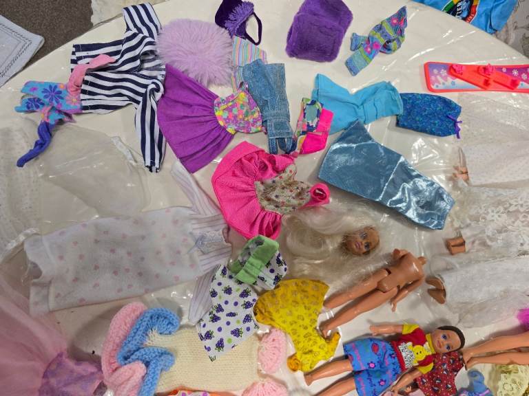 11 Barbie Dolls One Head Is Off Dolls Have Little Marks Clothes Good Or Like New