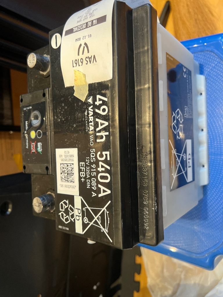 VW GENUINE BATTERY £120