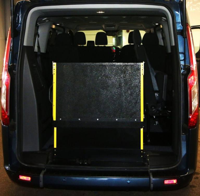 2020 Ford Tourneo Custom 2.0 320 EcoBlue Titanium Minibus 5dr Diesel Manual L1 Euro 6 (s/s) (130 ...