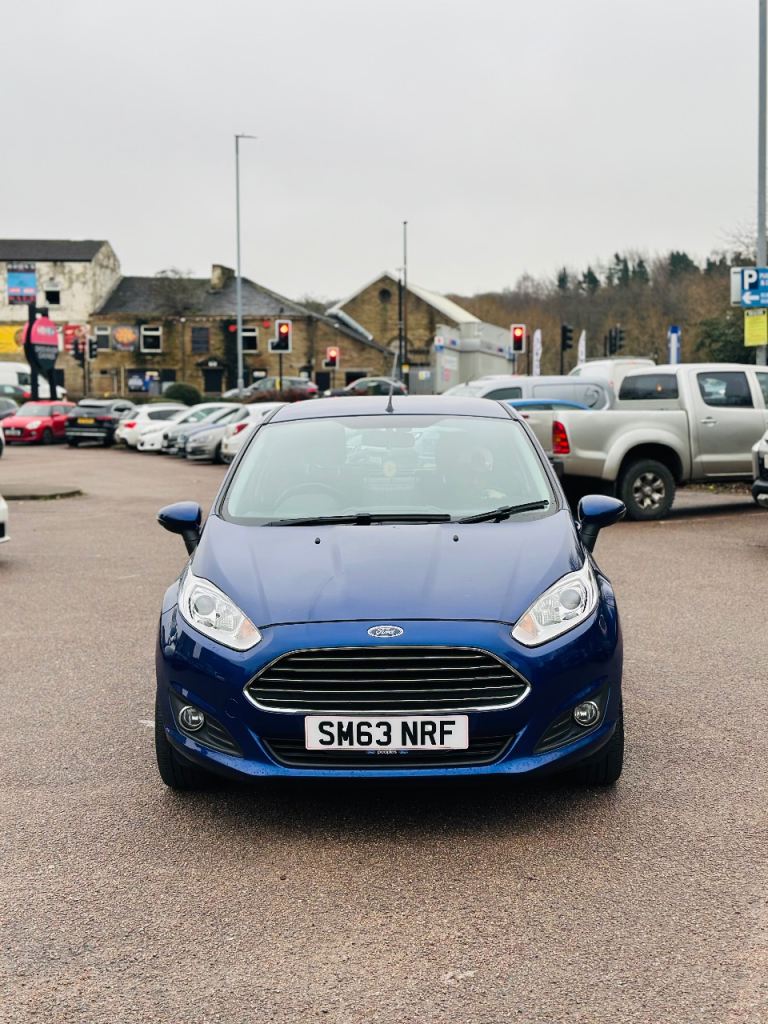 Ford, FIESTA, Hatchback, 2014, Manual, 1241 (cc), 5 doors