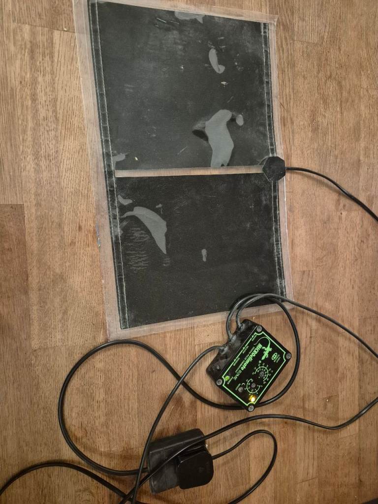 Exo Terra large wide viv plus Zoomed LED Hood, microclimate pulse thermostat, heat mat & accessories