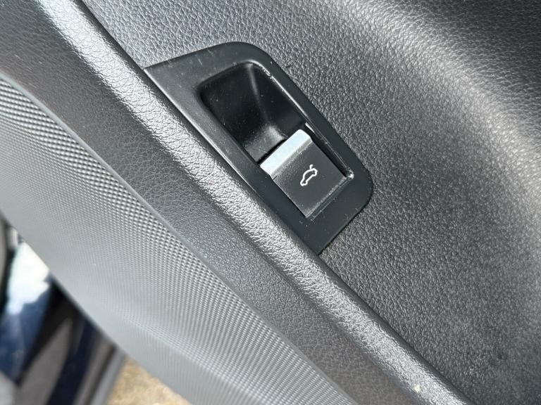 ** MUST SEE ** 2016 (65) Audi Q7 3.0 TDI V6 272 Quattro S line Auto 7 seater 4X4