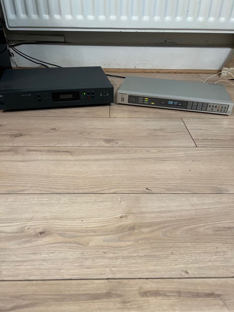 Technics Quartz Synthesizer/Tuner/NAD 402 Tuner/Antenna