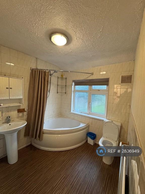 1 bedroom in Broom Hall Crescent, Birmingham, B27 (#2836949)