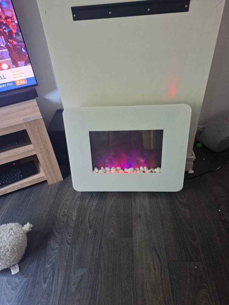 White Electric Fireplace – Good Condition