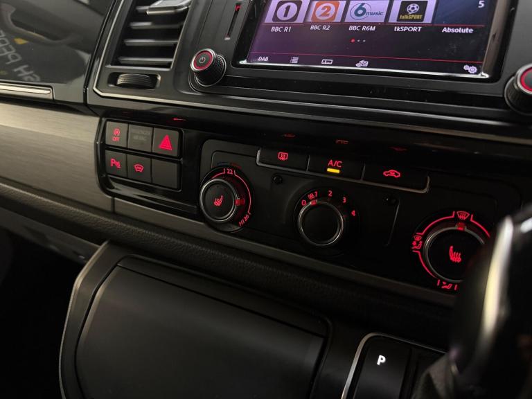  Volkswagen Transporter 2.0 TDI T32 Highline Kombi DSG FWD SWB Euro 6 (s/s) 5dr Diesel Automatic