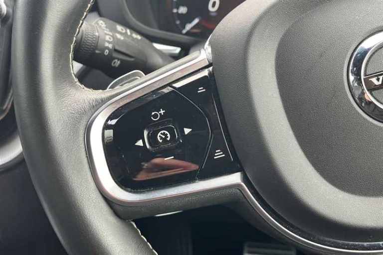 2020 Volvo XC60 2.0 T8 [390] Hybrid R DESIGN 5dr AWD Geartronic ESTATE PETROL/ELECTRIC Automatic