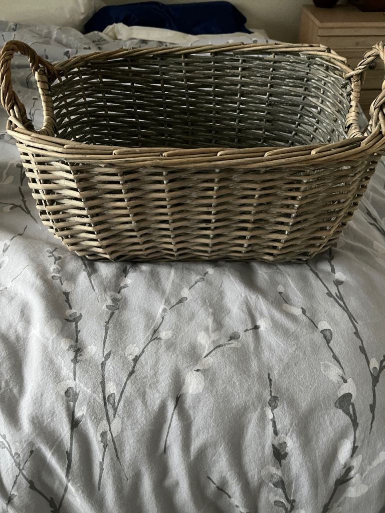 Wicker basket