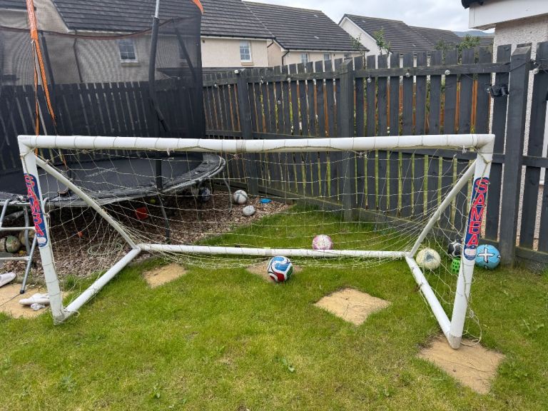 Samba goal free to collect
