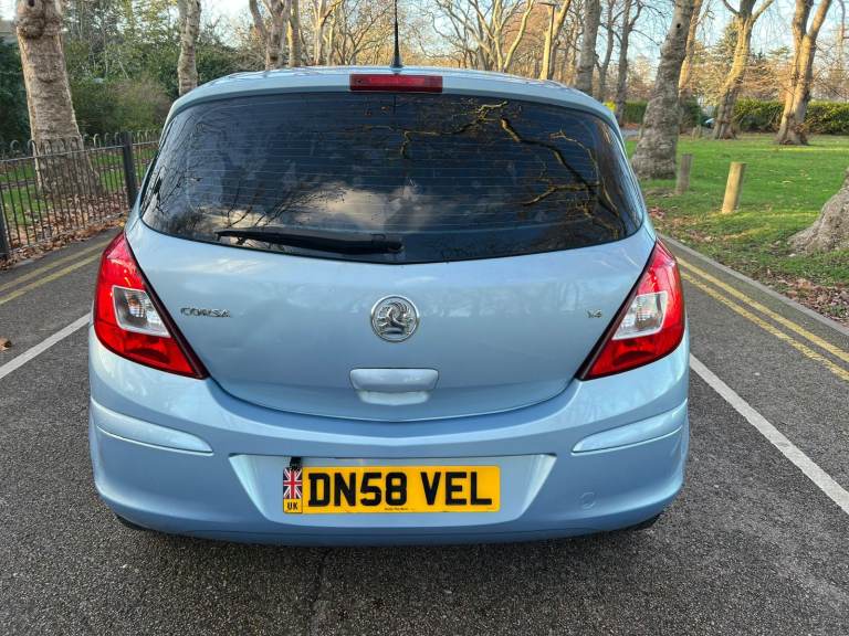 VAUXHALL CORSA 1.4, AUTOMATIC, YEAR 2009, VERY LOW MILEAGE, GOOD CONDITION, BACK CAMERA, NAVIGATION