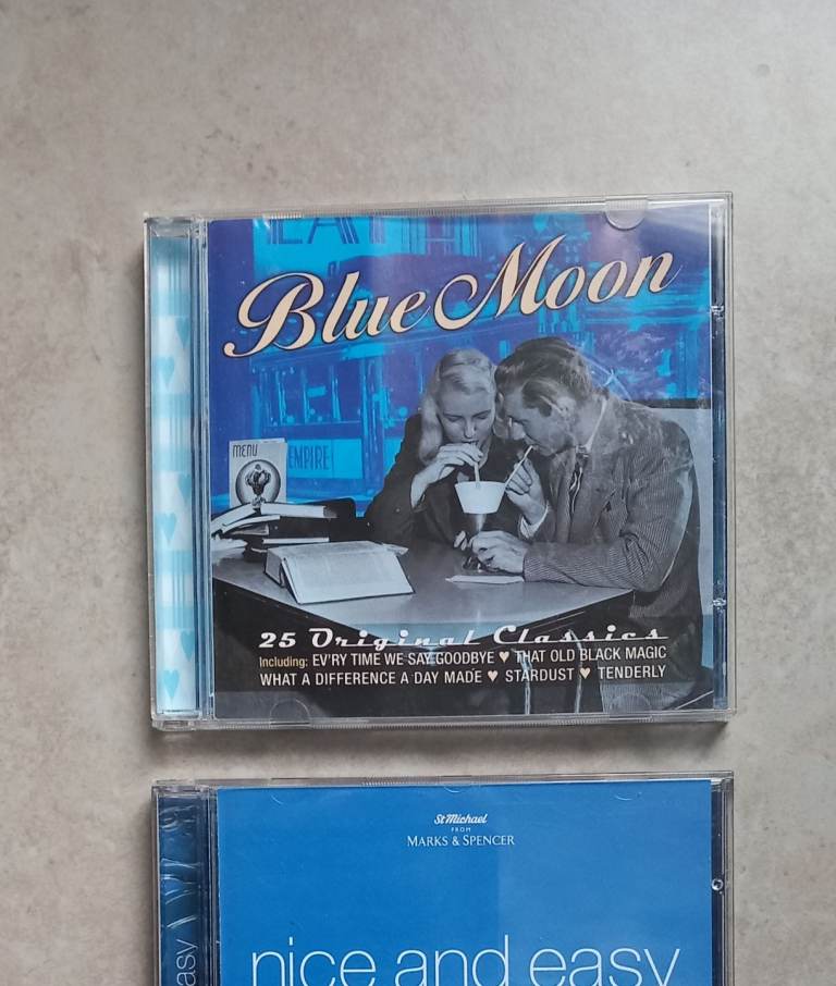 1 Cd: Blue Moon.